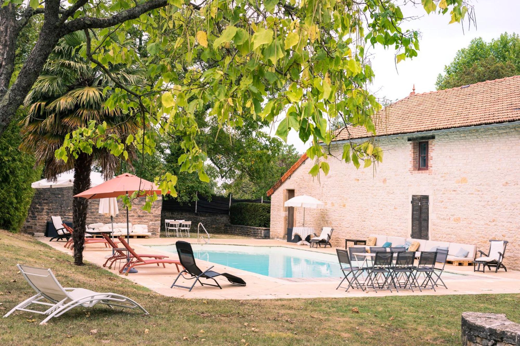 Les Charmes Hotell Jugy Exteriör bild